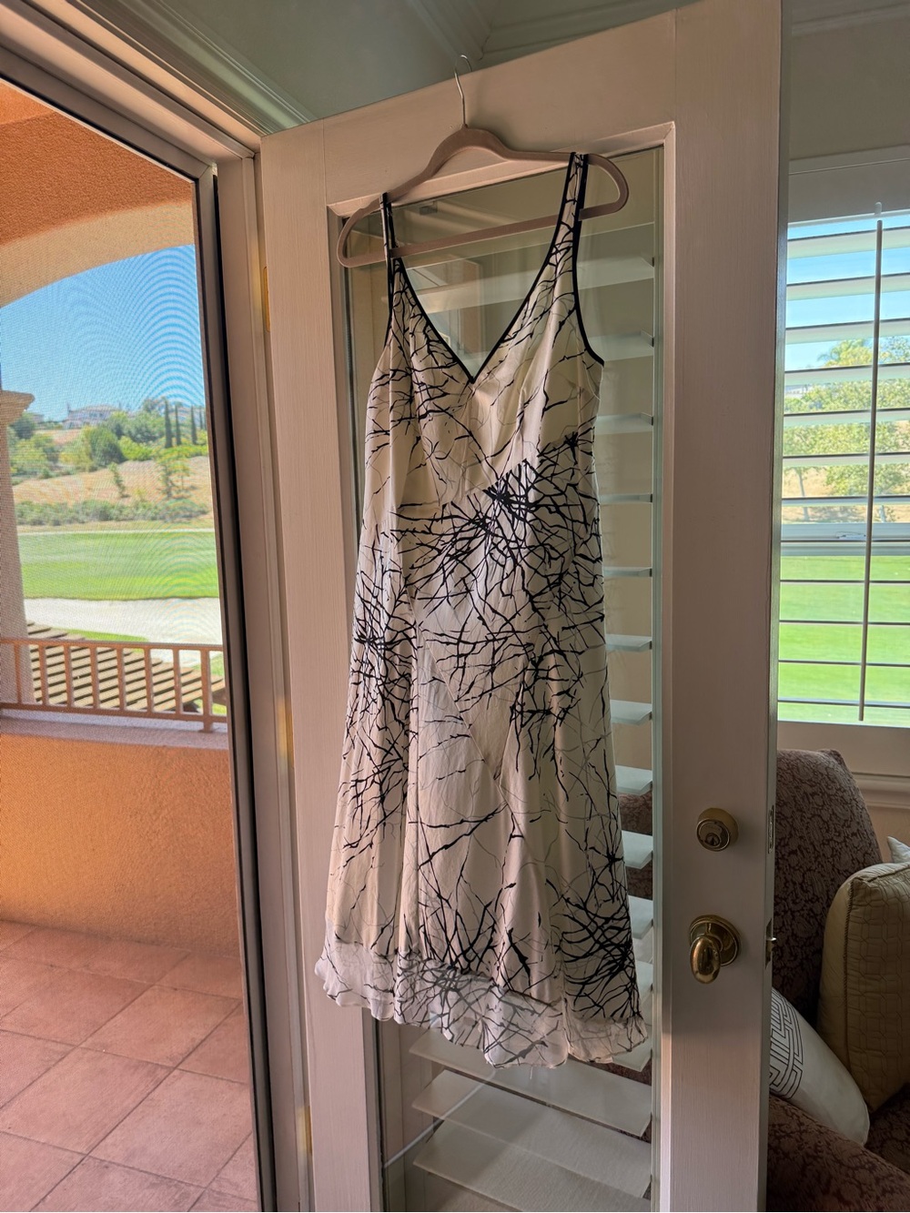 Elie Tahari Black & White V-Neck Printed Midi Dress